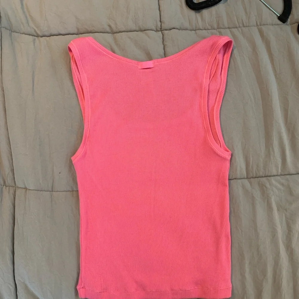 NWT Skims Ribbed Tank in Limited Edition Hot Pink - Picture 3 of 4